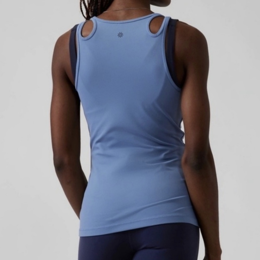 Athleta Shanti Asana Tank Cottage Blue Fitness Gym Yoga size Medium NEW w Tags - Picture 2 of 7